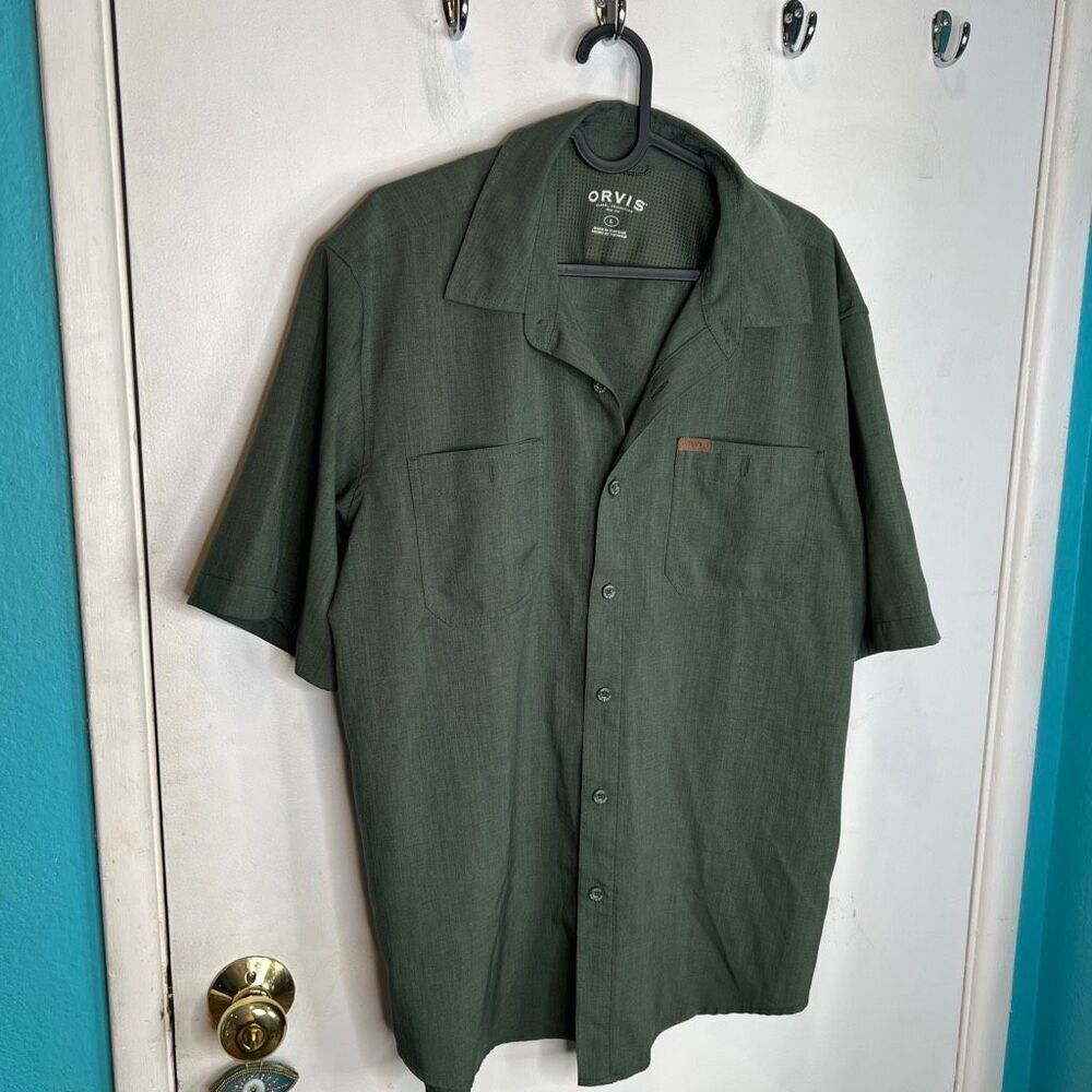 Orvis men's short-sleeve button-down performance shirt in a green made of 100% p